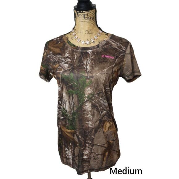 Magellan Womens Camo Tee M RealTree Edge Pink Logo Outdoors Hunting Top Nature - Picture 1 of 6